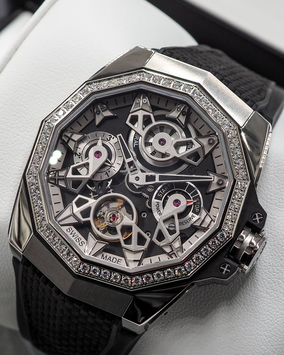 Corum - Admiral - Ingen mindstepris - * NEW * Titanium * Automatic * 130 ct Diamonds * LE of 18 pcs * - Mænd - 2020+