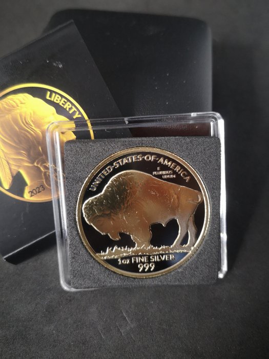 Förenta staterna. Silver medal 2023 American Silver Buffalo Round - Black Platinum-  24k Gold Gilded, 1 Oz (.999)  (Ingen mindstepris)