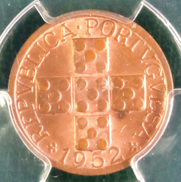 Portugal. Republic. XX Centavos 1952/1962 (2 moedas encpsuladas) MS63 RB, MS62 RB