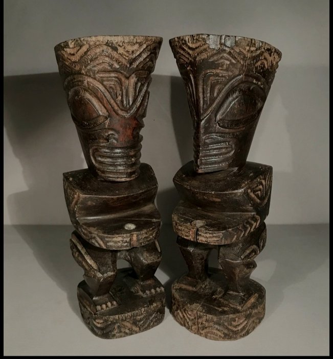 Par Tiki-statuer - Polynesien Marquesas-øerne  (Ingen mindstepris)