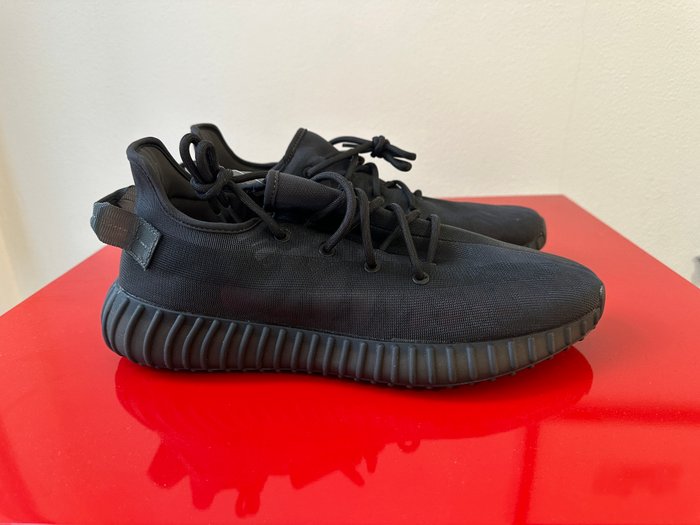 Yeezy X Adidas - Sneakers - Størelse: Shoes / EU 46