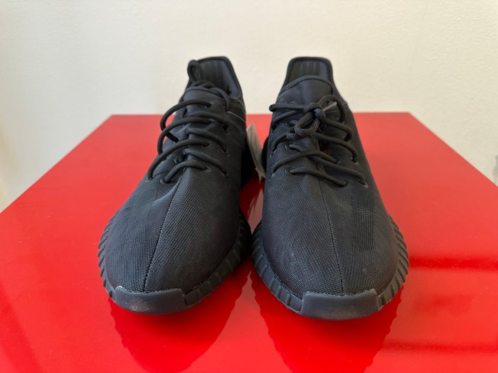 Yeezy X Adidas - Sneakers - Størelse: Shoes / EU 46