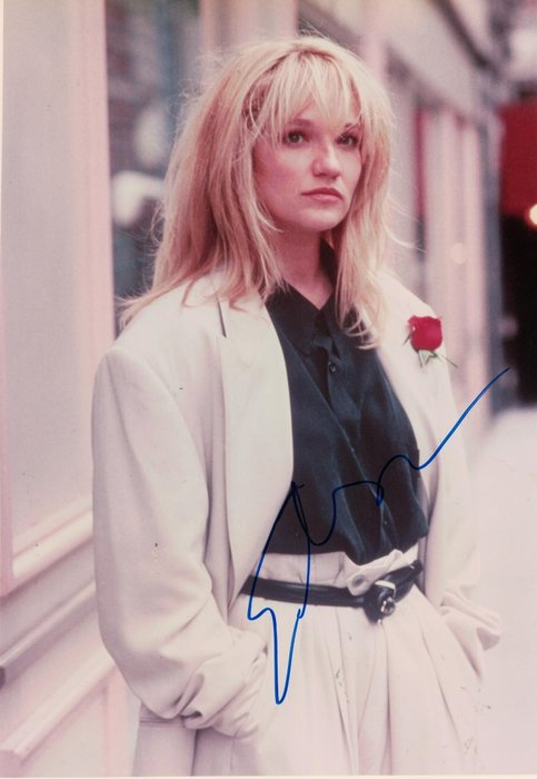 Ellen Barkin - Signed Photo (20x26 cm)