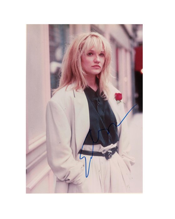 Ellen Barkin - Signed Photo (20x26 cm)