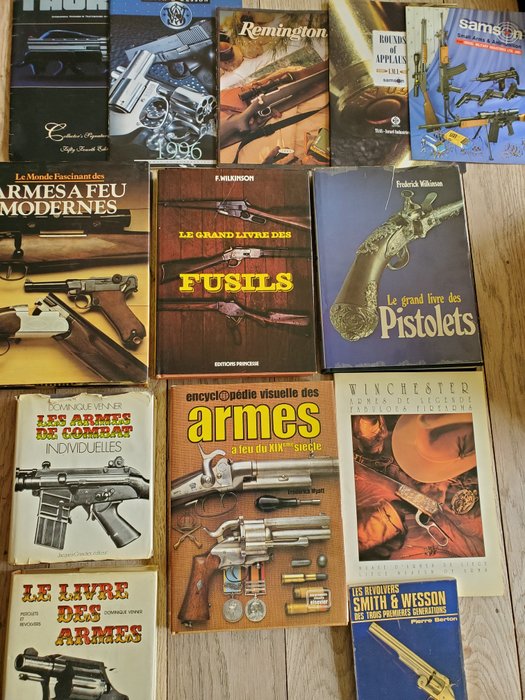 Wilkinson Venner - Lot de 8 livres sur les armes - 1972-1994