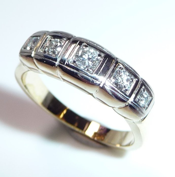 Ring - 14 karat Gulguld Hvidguld -  026ct tw Diamant (Natur)  - Gr 52 er udskiftelig