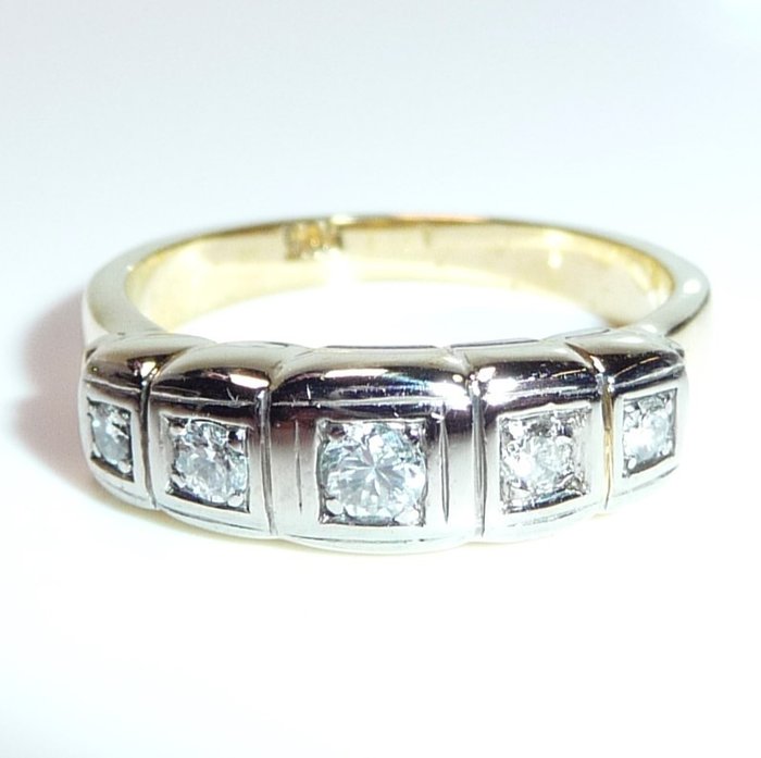 Ring - 14 karat Gulguld Hvidguld -  026ct tw Diamant (Natur)  - Gr 52 er udskiftelig