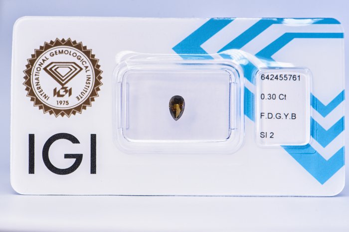 Ingen mindstepris - 1 pcs Diamant  (Naturfarvet)  - 0.30 ct - Pære - Fancy dark Grønlig, Gul Brun - SI2 - International Gemological Institute (IGI)