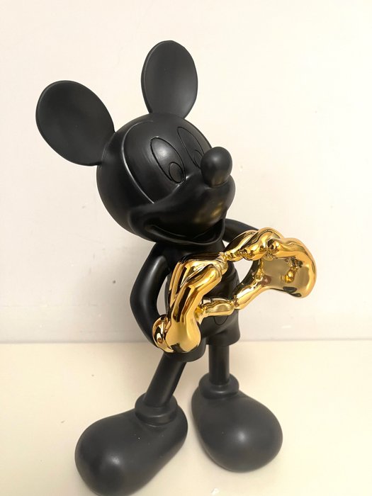 Leblon Delienne - Skulptur, Mickey Mouse with love - 30 cm - Guld, Harpiks - 2022