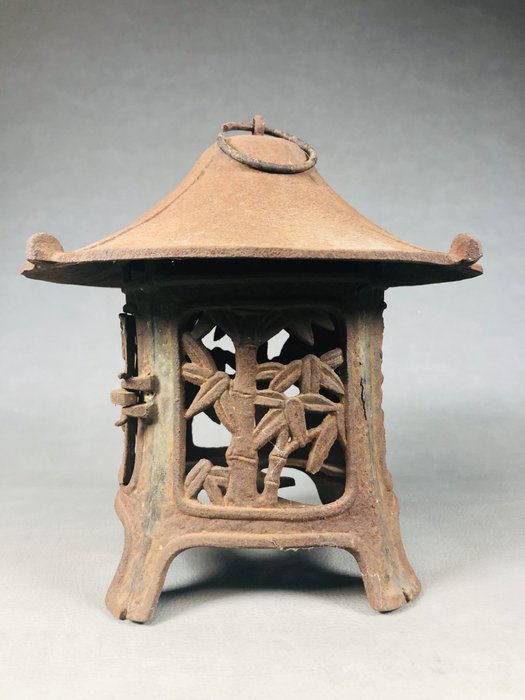 Iron Japanese Hanging Round Lantern 吊り灯篭 - Hængende lampe - Blommeblomst og bambusgittermønster - Jern