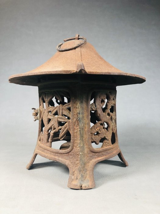 Iron Japanese Hanging Round Lantern 吊り灯篭 - Hængende lampe - Blommeblomst og bambusgittermønster - Jern