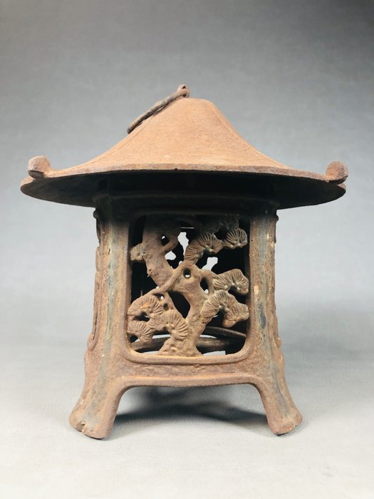 Iron Japanese Hanging Round Lantern 吊り灯篭 - Hængende lampe - Blommeblomst og bambusgittermønster - Jern