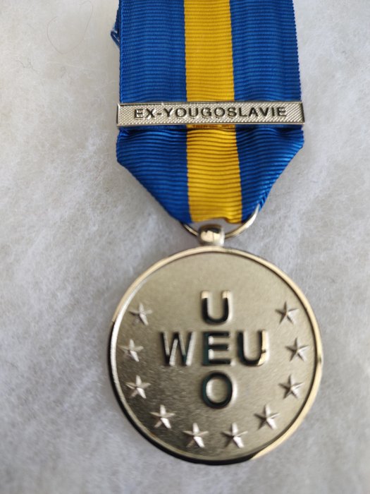 Europa - Militærmedalje - Masser af EU/Nato-medaljer