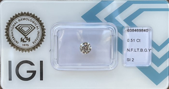 Ingen mindstepris - 1 pcs Diamant  (Natur)  - 051 ct - Rund - SI2 - International Gemological Institute (IGI) - Fin lys brunlig grønlig gul