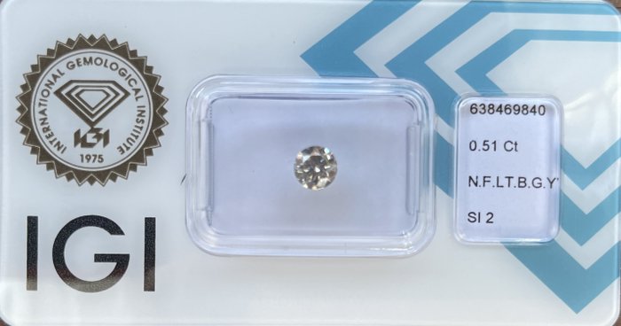 Ingen mindstepris - 1 pcs Diamant  (Natur)  - 051 ct - Rund - SI2 - International Gemological Institute (IGI) - Fin lys brunlig grønlig gul