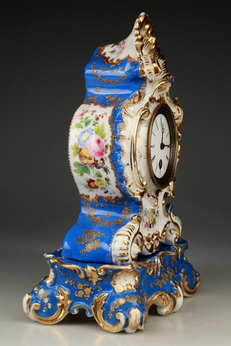 Kaminur -   Porcelæn - 1840