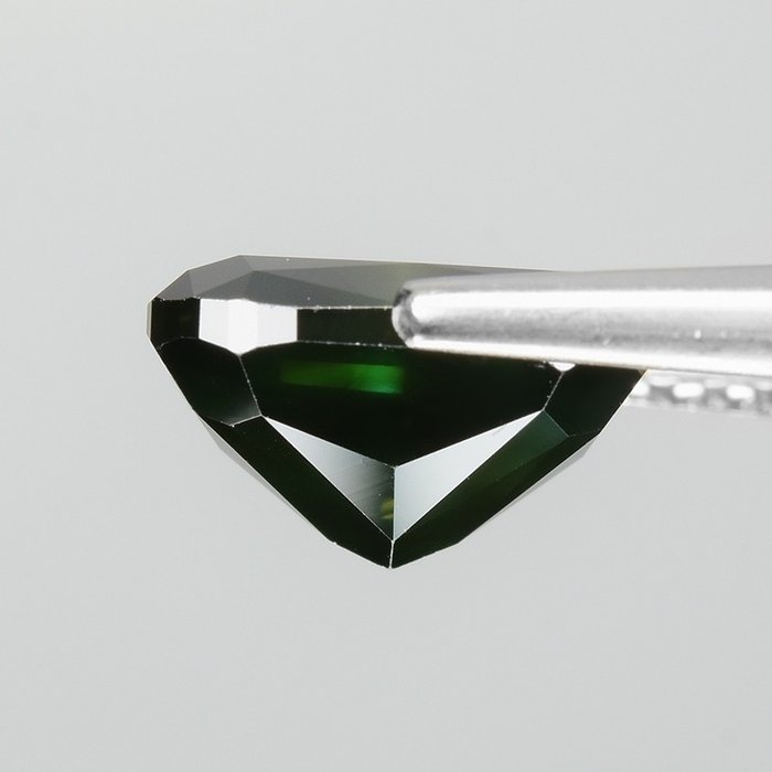 Diamant - 2.46 ct - Pude - Farvebehandlet - I2 - Fancy Dark Green