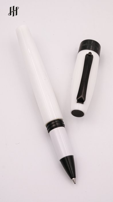 Montegrappa - Fortuna - White  Black (ISFORRLH) - Rollerpen