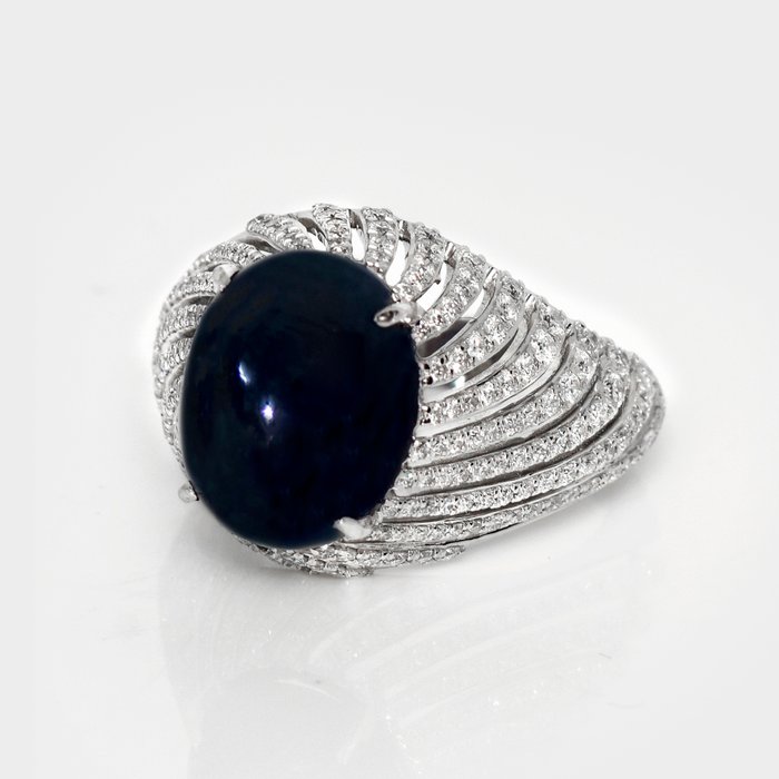 Ingen mindstepris - Ring - 14 karat Hvidguld -  9.24ct. tw. Safir - Diamant - IGI 8,19 ct Deep Blue