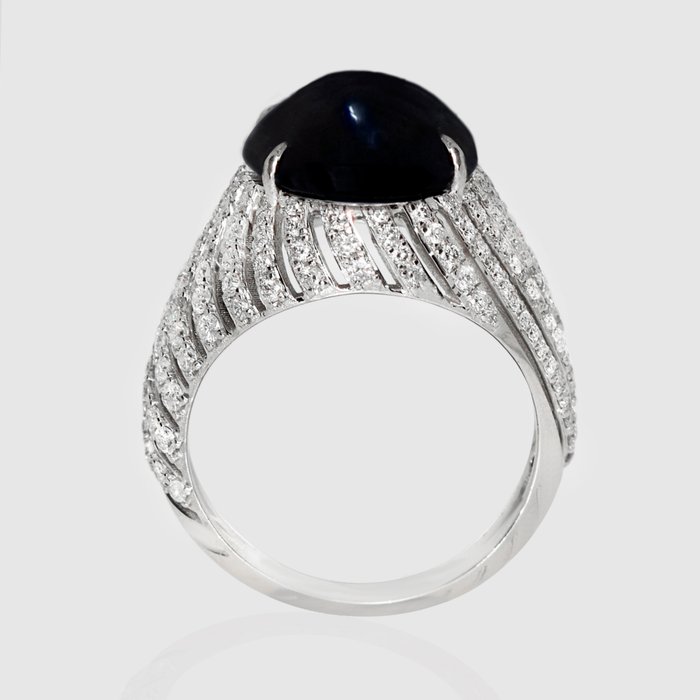 Ingen mindstepris - Ring - 14 karat Hvidguld -  9.24ct. tw. Safir - Diamant - IGI 8,19 ct Deep Blue