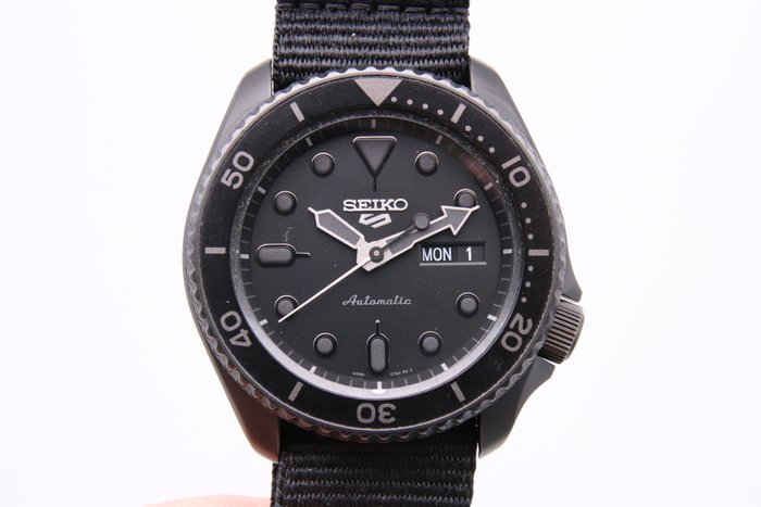 Seiko - Seiko 5 - Ingen mindstepris - SRPD79K1 | 4R36-07G0 | "BLACKOUT" - Mænd - 2011-nu