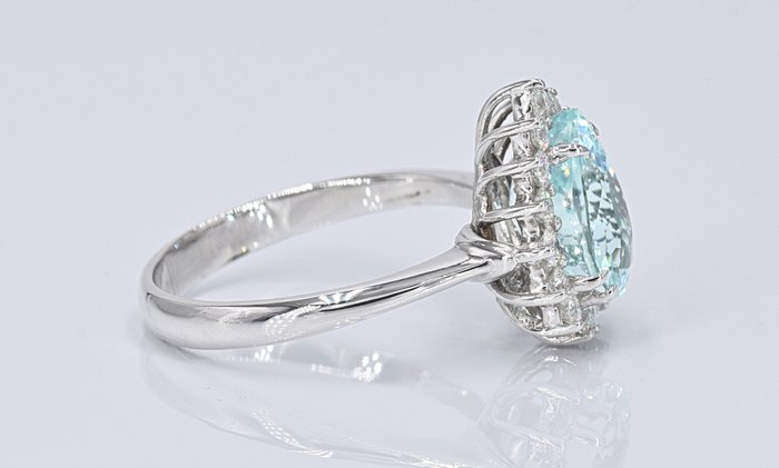 Ingen mindstepris - Ring - 18 kraat Hvidguld -  3.03ct. tw. Turmalin paraiba - Diamant