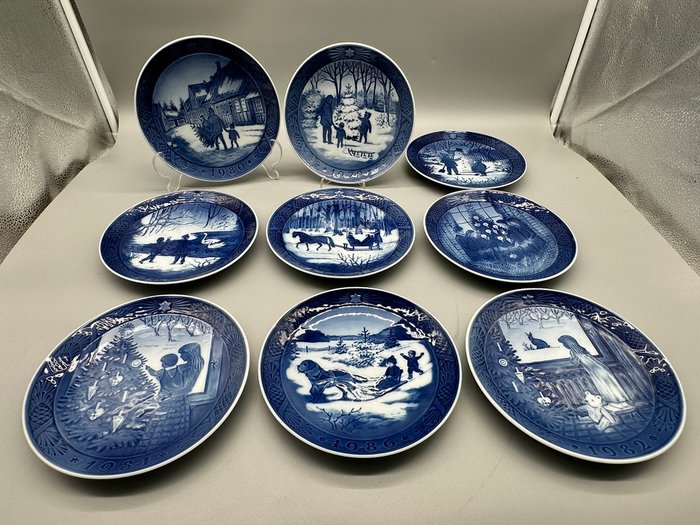 Royal Copenhagen - Wandteller-Set 9-teilig Weihnachtsthemen, Sammlerstücke - Vægtallerken - Porcelæn