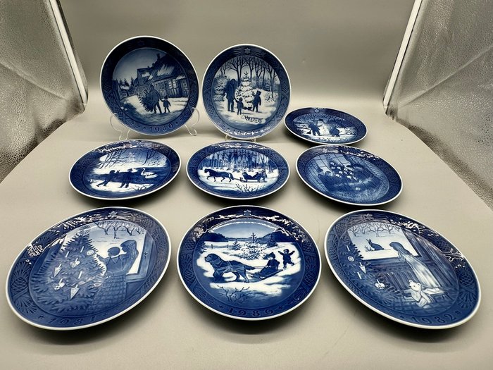 Royal Copenhagen - Wandteller-Set 9-teilig Weihnachtsthemen, Sammlerstücke - Vægtallerken - Porcelæn