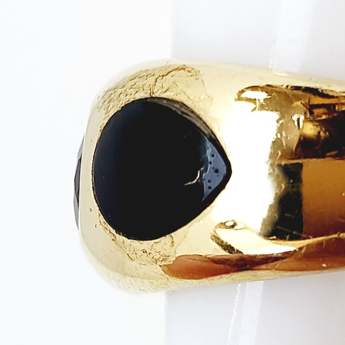 Ring - 18 kraat Gulguld Granat - Onyx