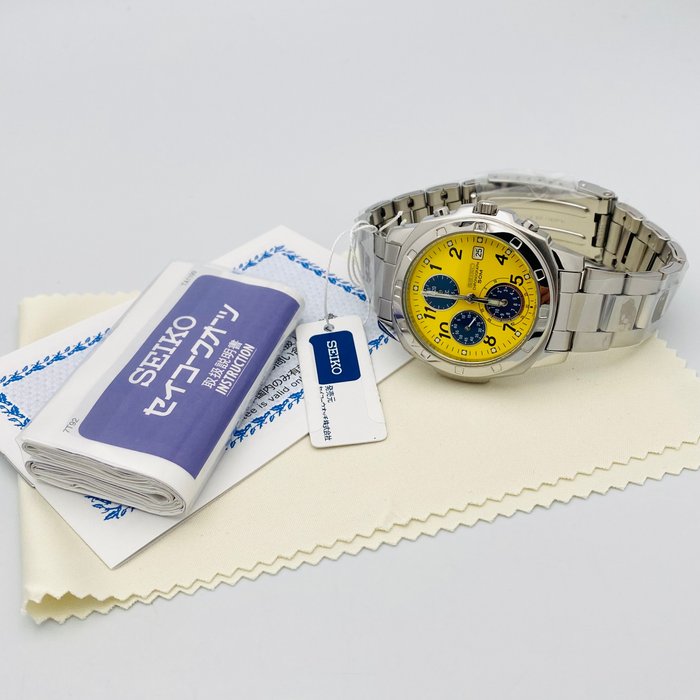 Seiko - Seiko Chronograph Yellow Dial 50m. Date - Ingen mindstepris - Mænd - 2011-nu