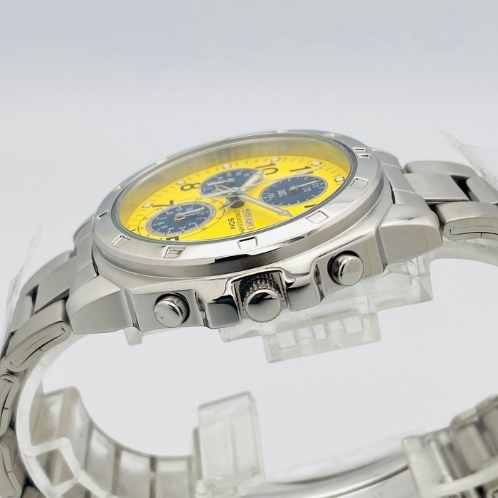 Seiko - Seiko Chronograph Yellow Dial 50m. Date - Ingen mindstepris - Mænd - 2011-nu