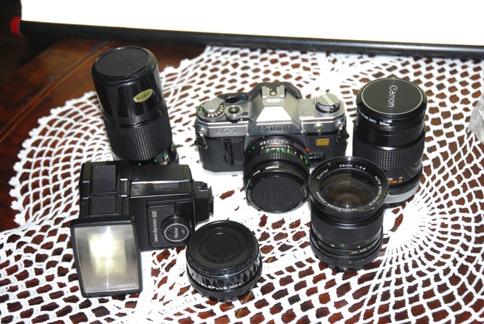 Canon AT-1 + 28mm/50mm/135mm/200mm Analogt kamera