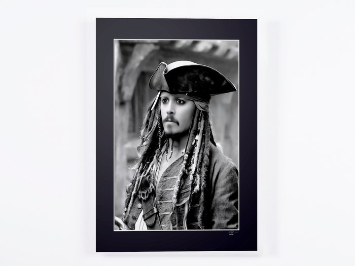 Pirates of the Caribbean - Johnny Depp as "Jack Sparrow" - Fine Art Photography - Luxury Wooden Framed 70X50 cm - Limited Edition Nr 01 of 30 - Serial ID 16845 - Original Certificate (COA), Hologram Logo Editor and QR Code - 100% New items.