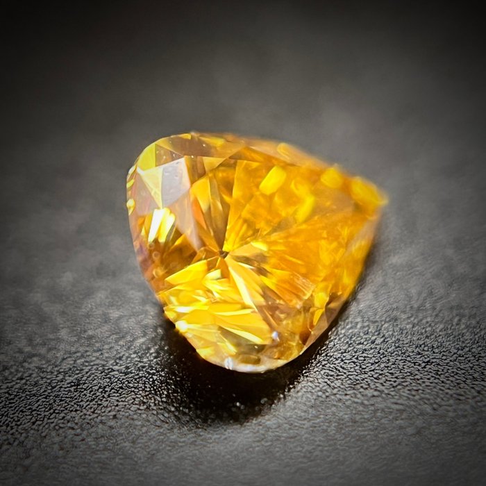 1 pcs Diamant - 0.36 ct - Pære - fancy intens orange yellow - SI2