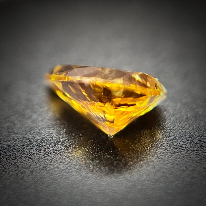 1 pcs Diamant - 0.36 ct - Pære - fancy intens orange yellow - SI2