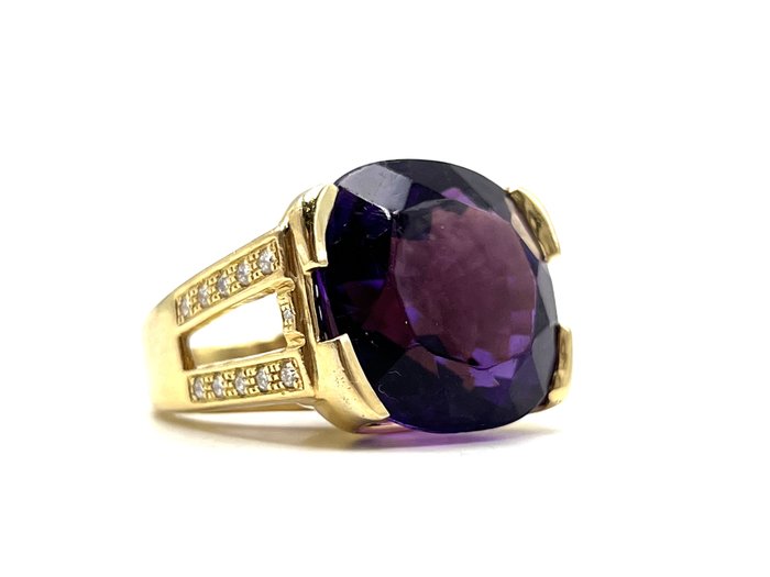 Ring - 18 kraat Gulguld -  23.00ct. tw. Ametyst - Diamant