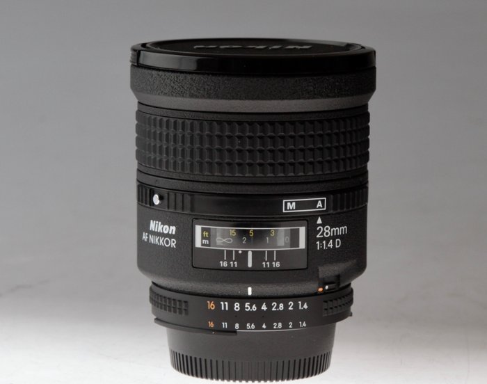 Nikon AF-Nikkor 28mm 1:1,4 D Prime objektiv