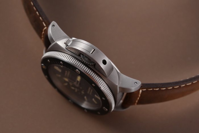 Panerai - Luminor Submersible 1950 Amagnetic 3 Days Automatic Titanio - PAM00389 - Mænd - 2011-nu