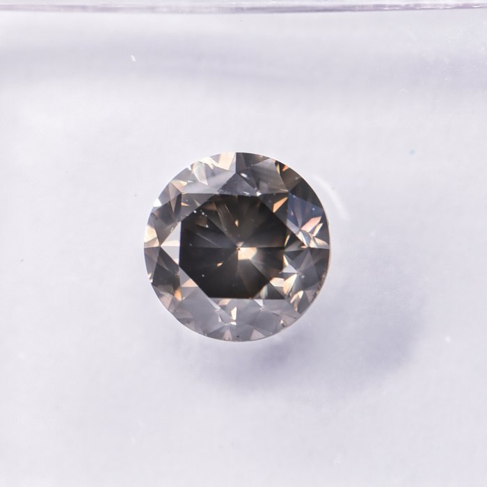 Ingen mindstepris - 1 pcs Diamant  (Naturfarvet)  - 0.95 ct - Rund - Fancy deep Brun, Grålig Gul - SI2 - International Gemological Institute (IGI)