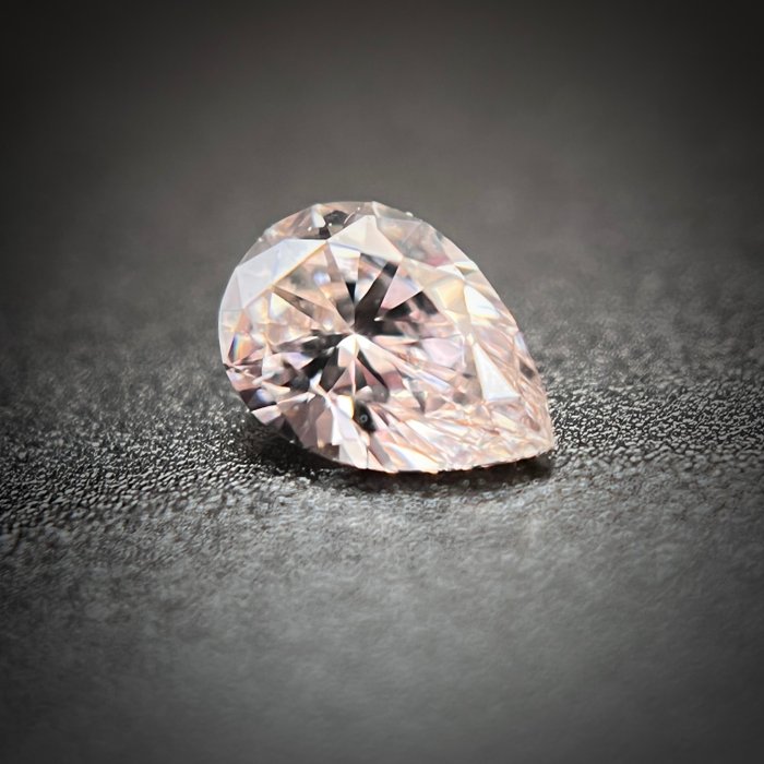 1 pcs Diamant - 0.10 ct - Pære - lys brunlig pink - VVS2