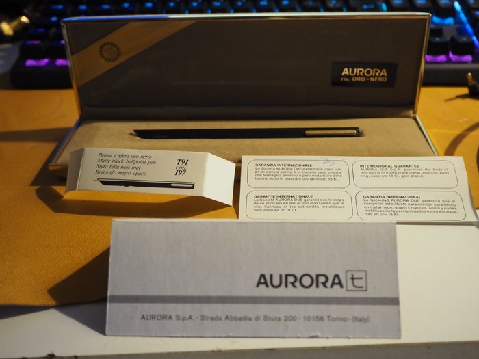 Aurora - Aurora Thesi "oro nero" T92 cod 197 - Kuglepen