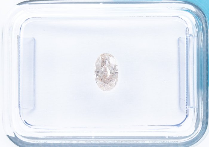 Ingen mindstepris - 1 pcs Diamant  (Naturfarvet)  - 0.37 ct - Oval - Fancy light Brunlig Lyserød - SI2 - International Gemological Institute (IGI)