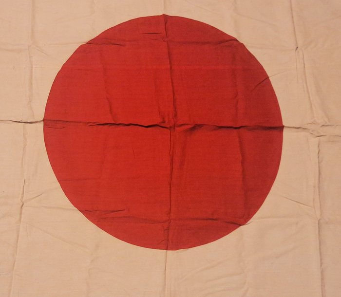 Japan - Hær/infanteri - Militæruniform - Sjælden store gamle japanske brugte krigstiden "Hinomaru flag i brugt kamptilstand.