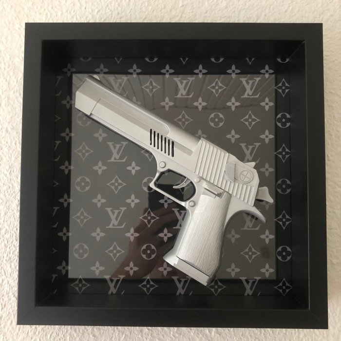 Rob VanMore - Silver war on Louis Vuitton S edition