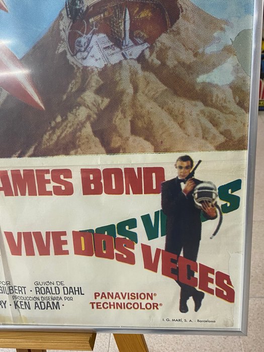 James Bond (007) - You Only Live Twice (1967) Spanish Premiere Poster