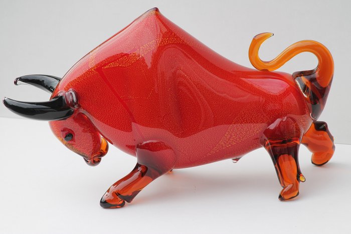 Statue, xxl bull in murano stijl - 30 cm - Glas