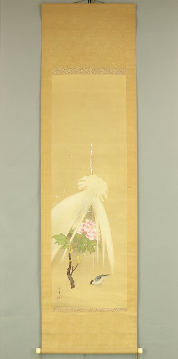 Winter Cold Peonies and Little Bird with Box - with signature and seal 'Shunpo' 春峰 - Japan  (Ingen mindstepris)