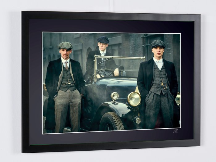 Peaky Blinders - JOE COLE - PAUL ANDERSON - CILLIAN MURPHY - Fine Art Photography - Luxury Wooden Framed 70X50 cm- Limited Edition Nr 02 of 30 - Serial ID 30639 - Original Certificate (COA), Hologram Logo Editor and QR Code - 100% New items.