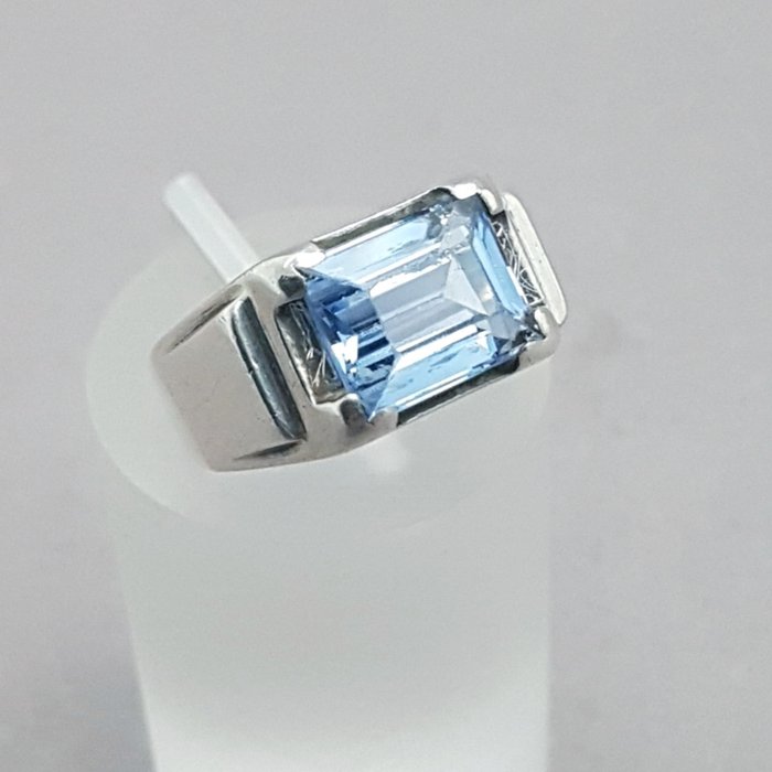 Ingen mindstepris - Ring Sølv - Art deco blå spinel