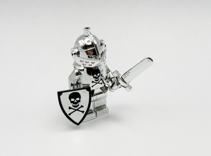 Lego - Chrome Silver Plated Knight of Death Exclusive Figure Rare - Danmark